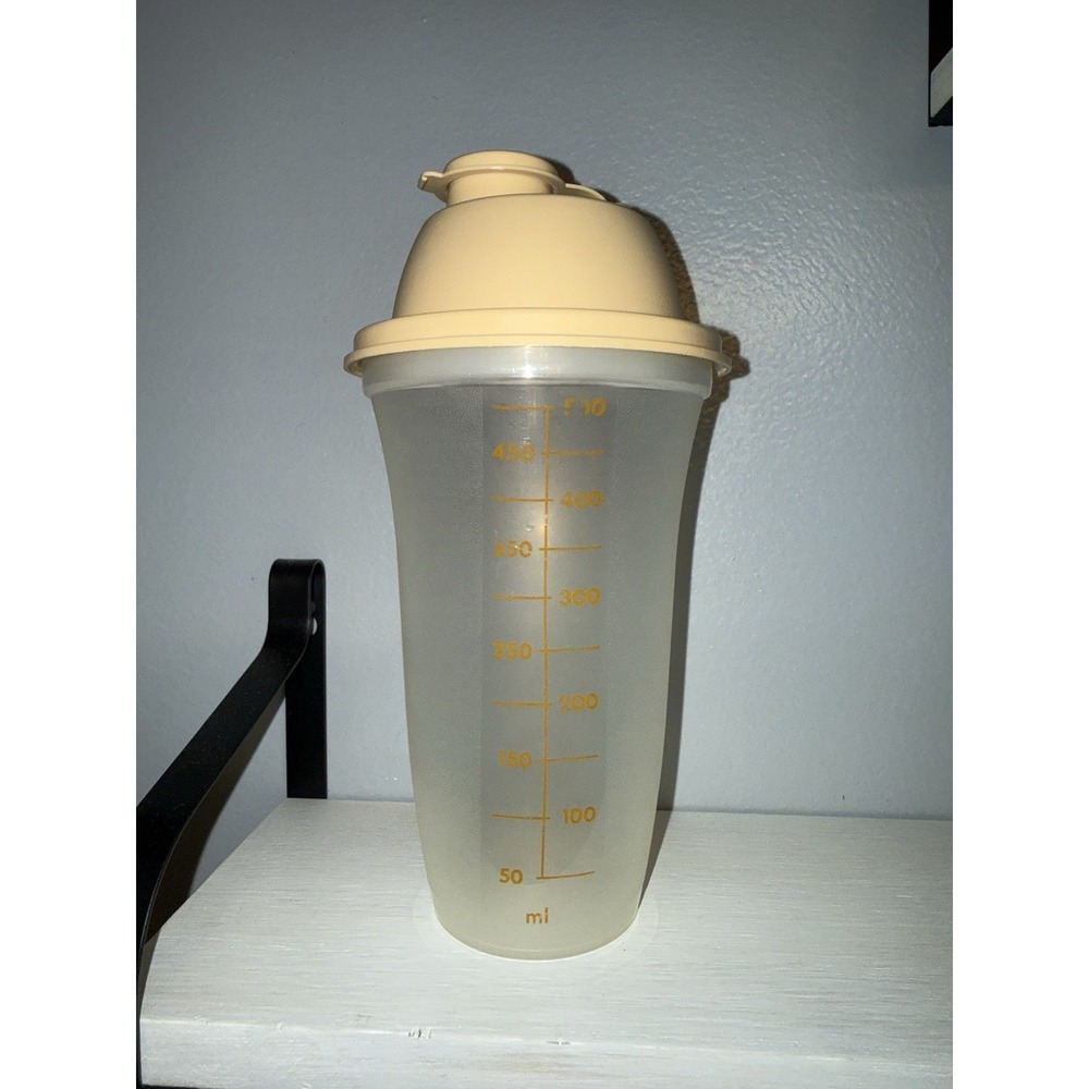 Vintage Tupperware Sheer Harvest Gold Lid #844 Quick Shake Shaker Mixer, 2 Cups